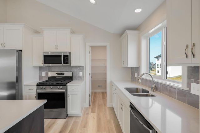 5349 178th Street W, Lakeville, MN 55044