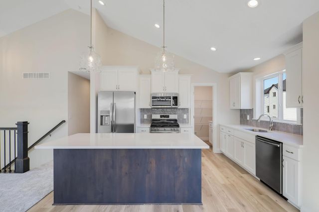 5349 178th Street W, Lakeville, MN 55044