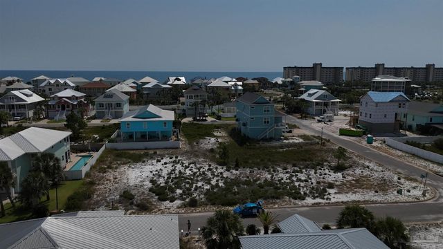 921 Nautilus Ct, Perdido Key, FL 32507