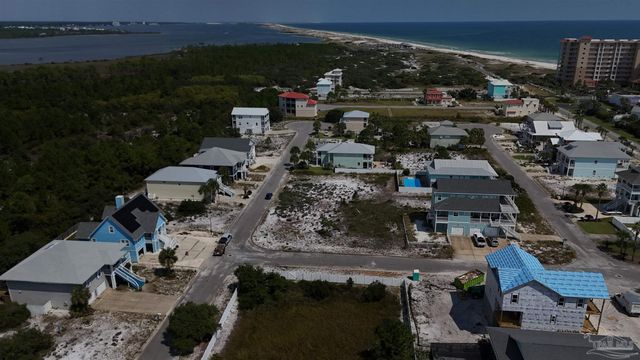 921 Nautilus Ct, Perdido Key, FL 32507