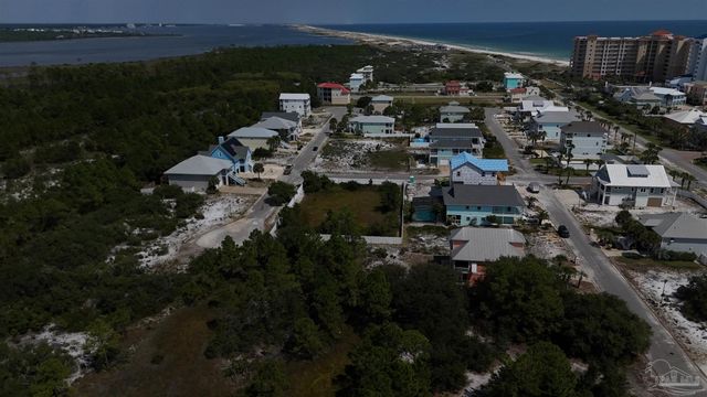 921 Nautilus Ct, Perdido Key, FL 32507
