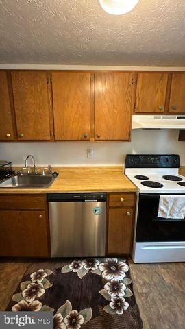 6441 GRAFTON GARTH CT, Glen Burnie, MD 21061