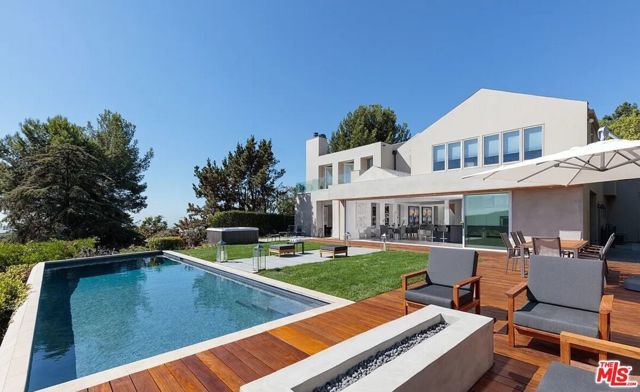 2528 Westridge Road, Los Angeles, CA 90049