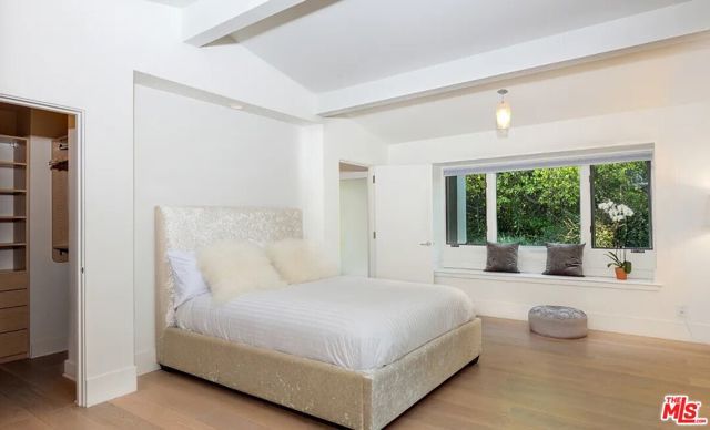 2528 Westridge Road, Los Angeles, CA 90049