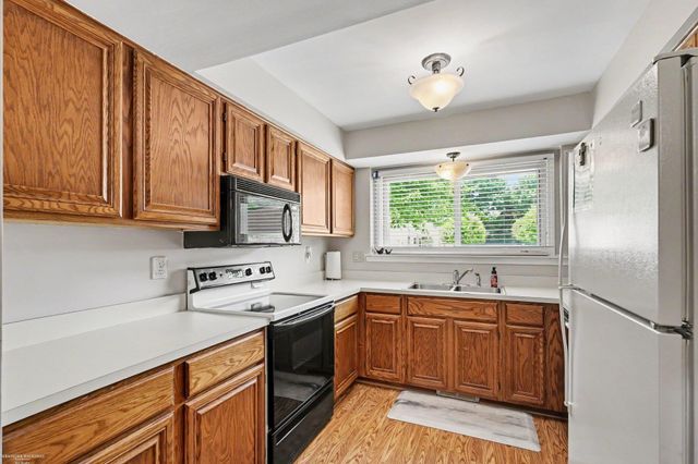 42278 Hidden Brook Drive, Clinton Township, MI 48038