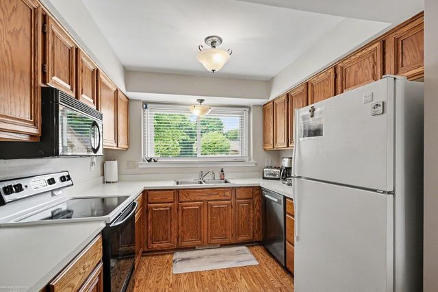 42278 Hidden Brook Drive, Clinton Township, MI 48038