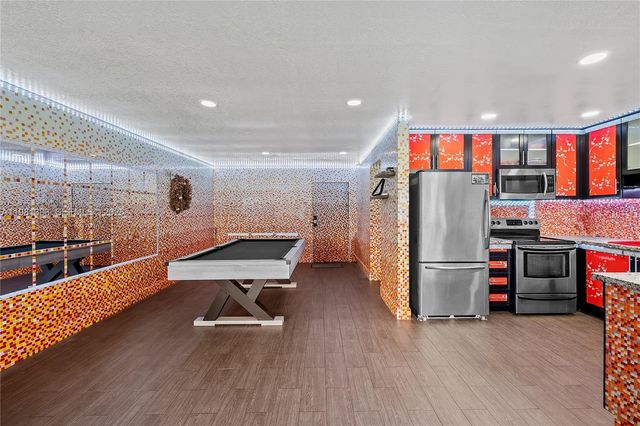 3665 NE 167th St 409, North Miami Beach, FL 33160