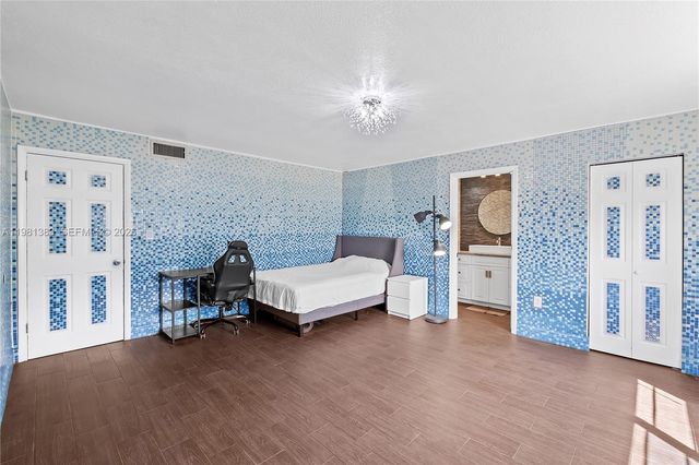 3665 NE 167th St 409, North Miami Beach, FL 33160