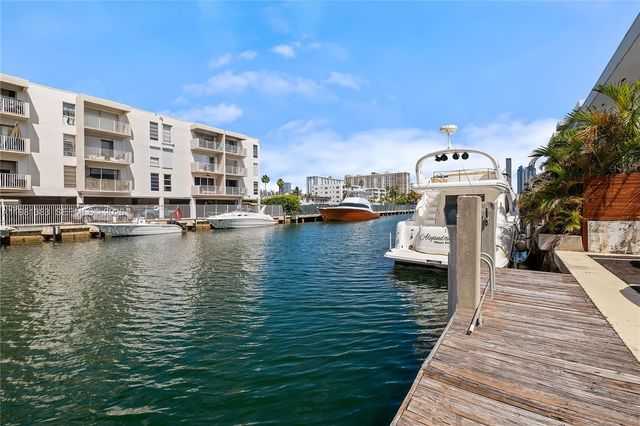 3665 NE 167th St 409, North Miami Beach, FL 33160