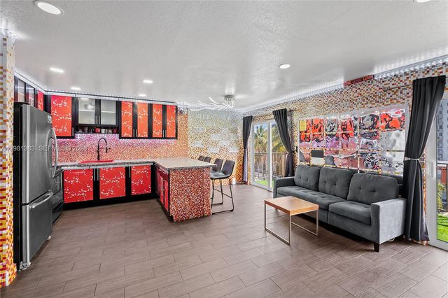 3665 NE 167th St 409, North Miami Beach, FL 33160