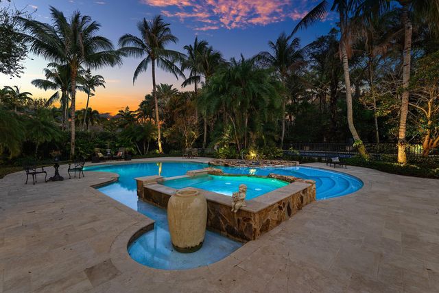 11730 Valeros Court, Palm Beach Gardens, FL 33418