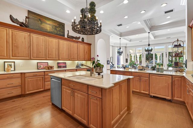 11730 Valeros Court, Palm Beach Gardens, FL 33418