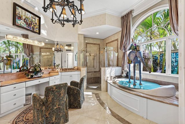 11730 Valeros Court, Palm Beach Gardens, FL 33418