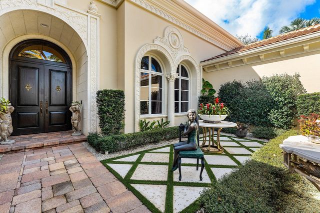 11730 Valeros Court, Palm Beach Gardens, FL 33418