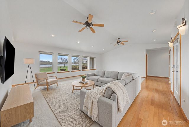 3103 NE Meadowlark Lane, Moses Lake, WA 98837