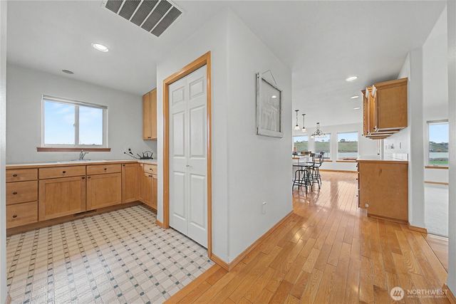 3103 NE Meadowlark Lane, Moses Lake, WA 98837