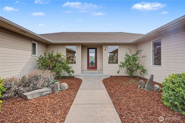 3103 NE Meadowlark Lane, Moses Lake, WA 98837