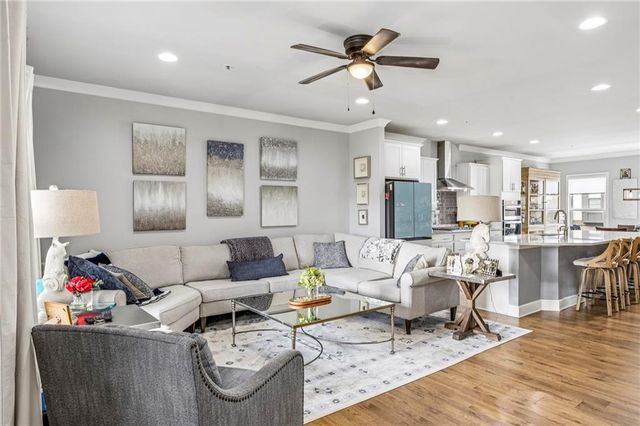 2158 Hinton SE Drive, Smyrna, GA 30080