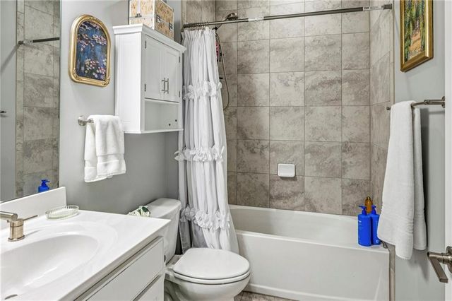 2158 Hinton SE Drive, Smyrna, GA 30080