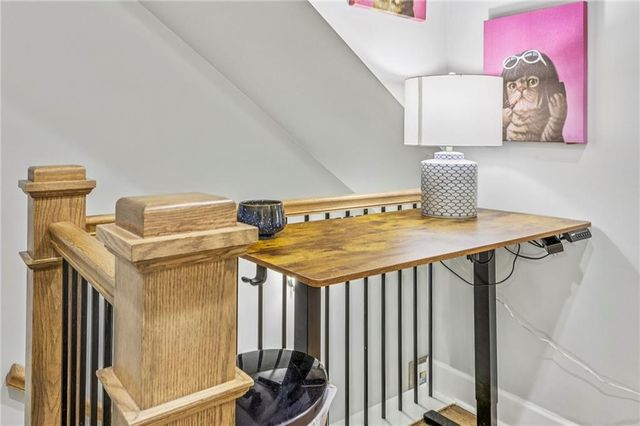 2158 Hinton SE Drive, Smyrna, GA 30080