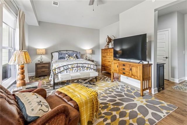 2158 Hinton SE Drive, Smyrna, GA 30080