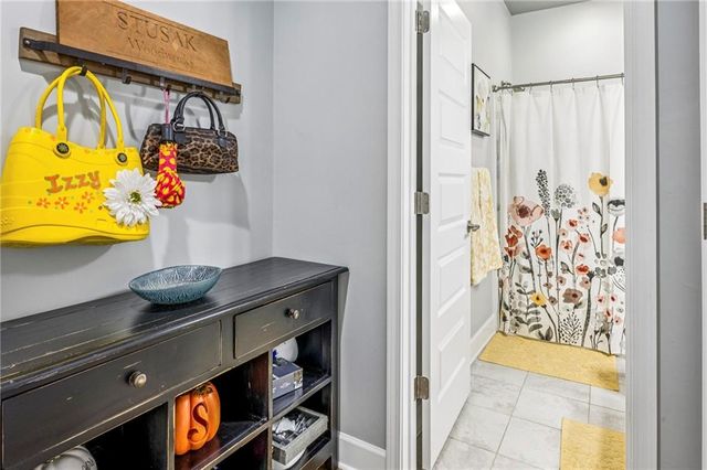 2158 Hinton SE Drive, Smyrna, GA 30080