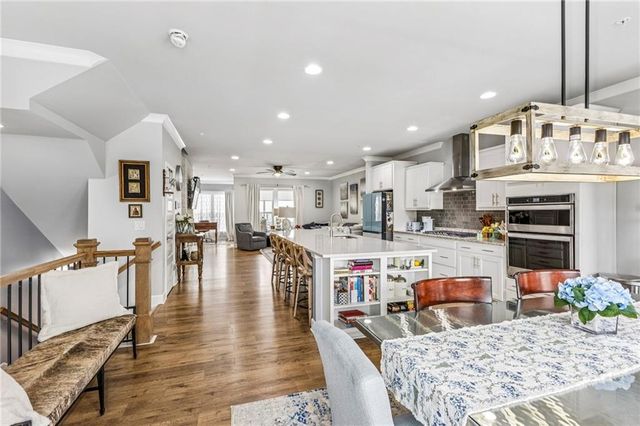 2158 Hinton SE Drive, Smyrna, GA 30080