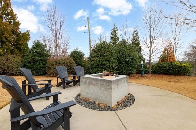 2158 Hinton SE Drive, Smyrna, GA 30080