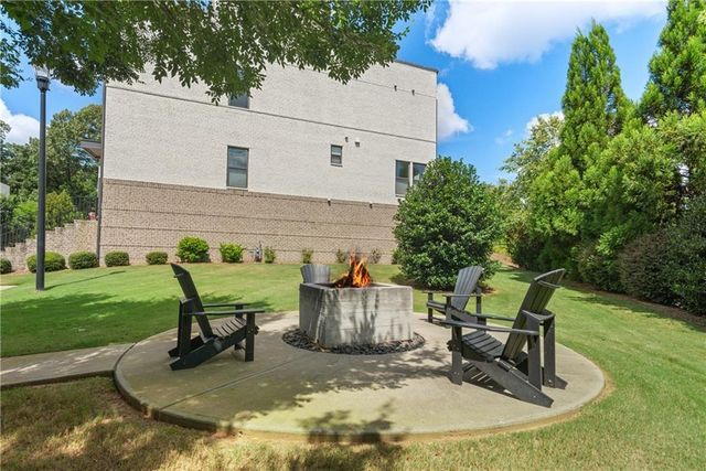 2158 Hinton SE Drive, Smyrna, GA 30080