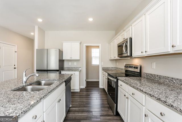 4064 Kendrick Circle, Loganville, GA 30052