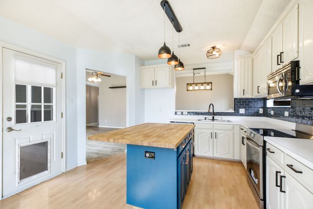 10881 Castle Drive, Frisco, TX 75035