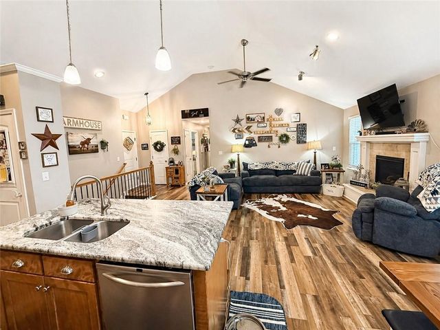 21650 W Wilson Street, Spring Hill, KS 66083