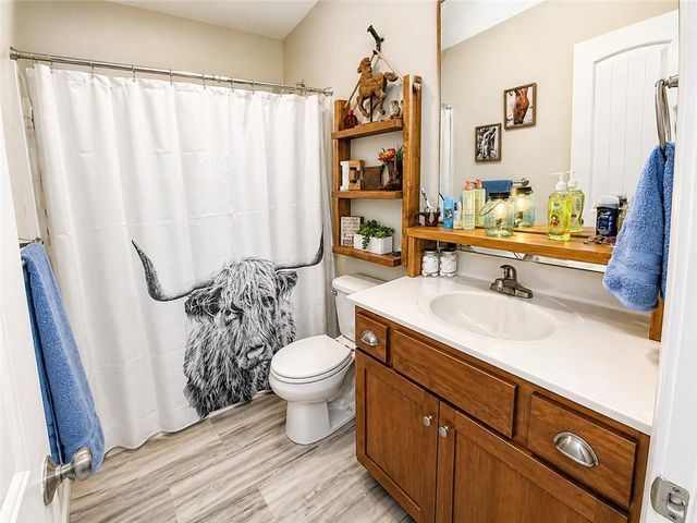 21650 W Wilson Street, Spring Hill, KS 66083