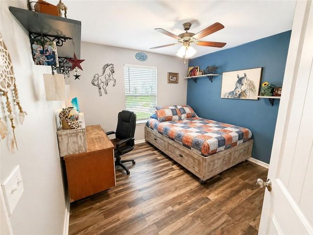 21650 W Wilson Street, Spring Hill, KS 66083