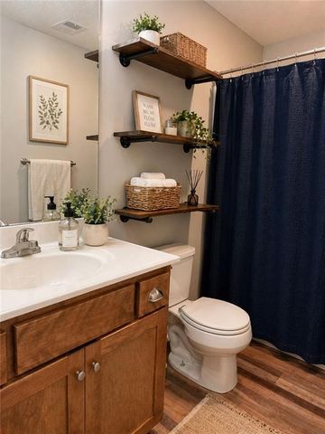 21650 W Wilson Street, Spring Hill, KS 66083