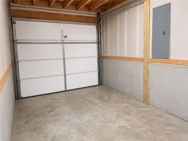 21650 W Wilson Street, Spring Hill, KS 66083