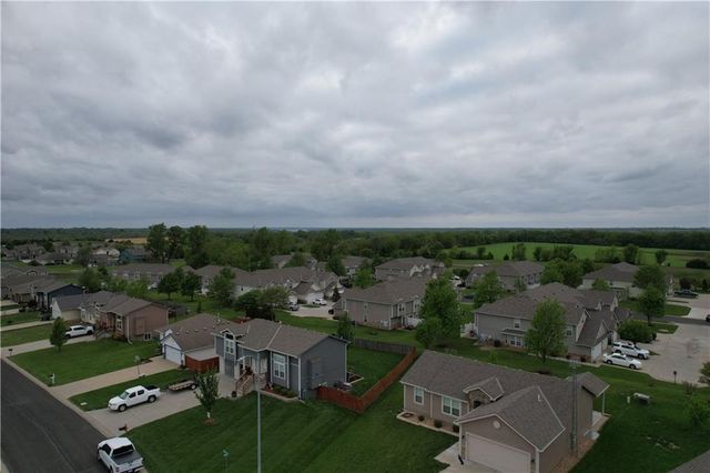 21650 W Wilson Street, Spring Hill, KS 66083