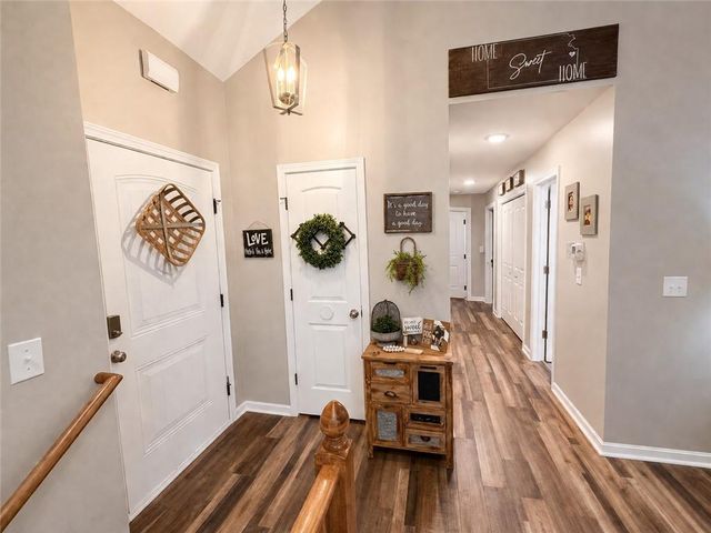 21650 W Wilson Street, Spring Hill, KS 66083