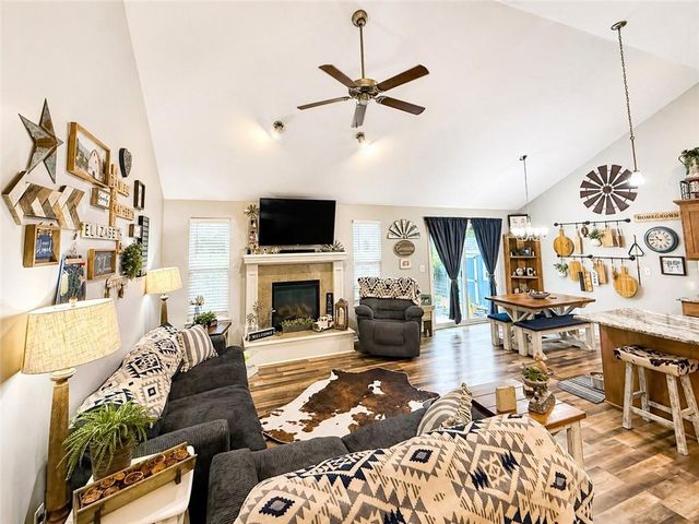 21650 W Wilson Street, Spring Hill, KS 66083