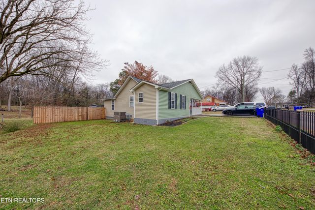 416 Mill St, Madisonville, TN 37354