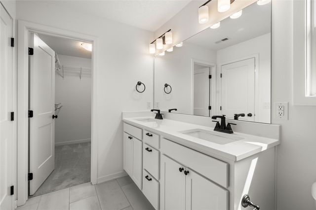 3641 NW 166th Street, Clive, IA 50325