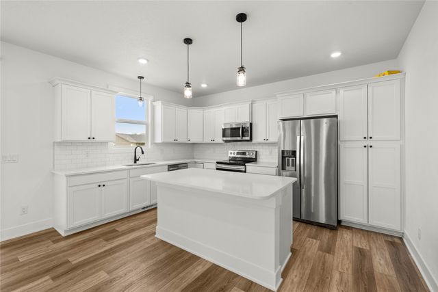 3641 NW 166th Street, Clive, IA 50325