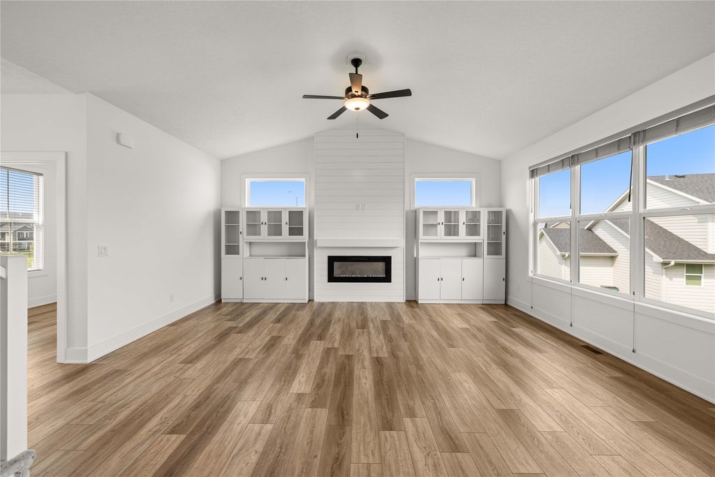 3641 NW 166th Street, Clive, IA 50325