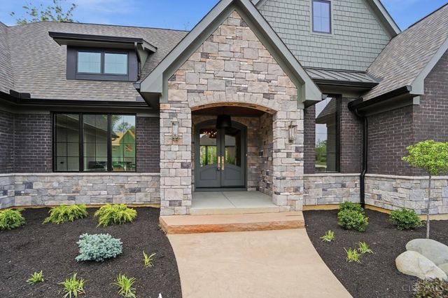 18 Chimney Ridge Drive, Loveland, OH 45140