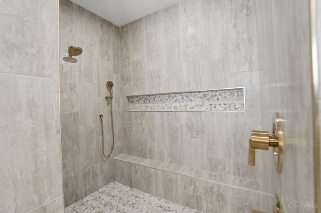 18 Chimney Ridge Drive, Loveland, OH 45140