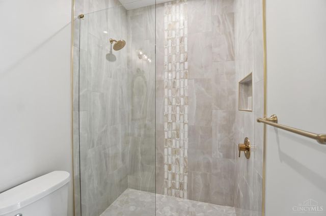 18 Chimney Ridge Drive, Loveland, OH 45140