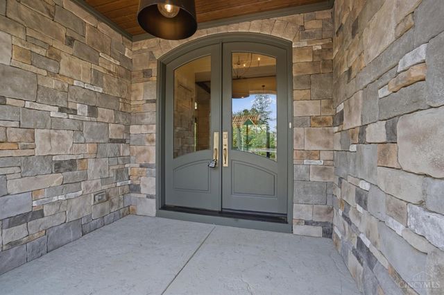 18 Chimney Ridge Drive, Loveland, OH 45140