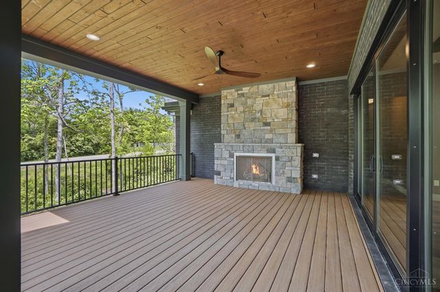 18 Chimney Ridge Drive, Loveland, OH 45140