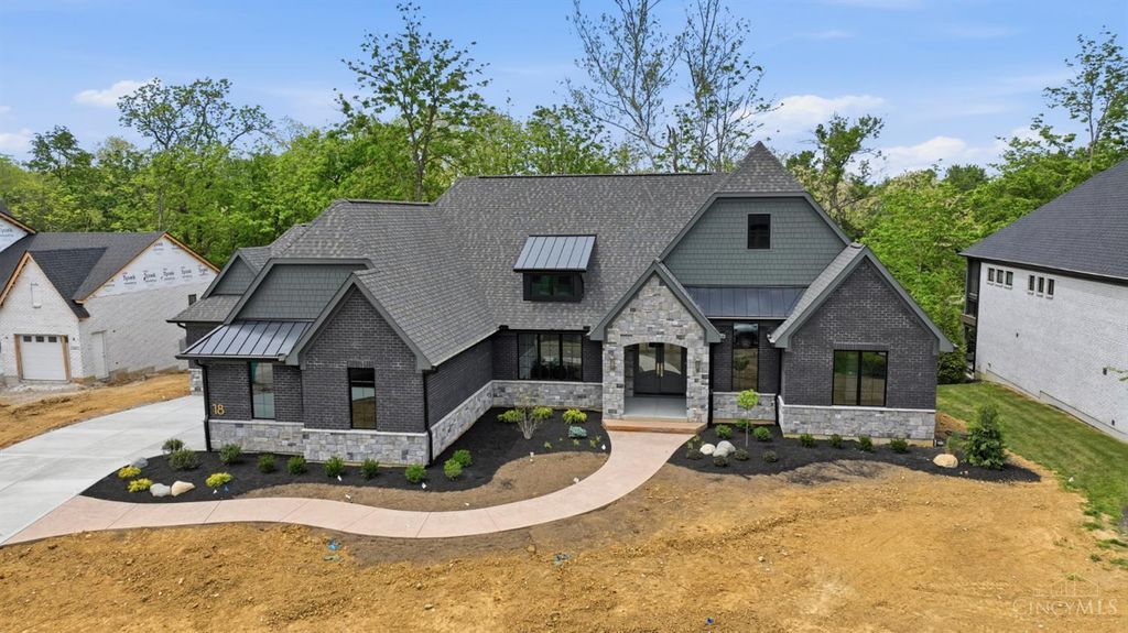 18 Chimney Ridge Drive, Loveland, OH 45140