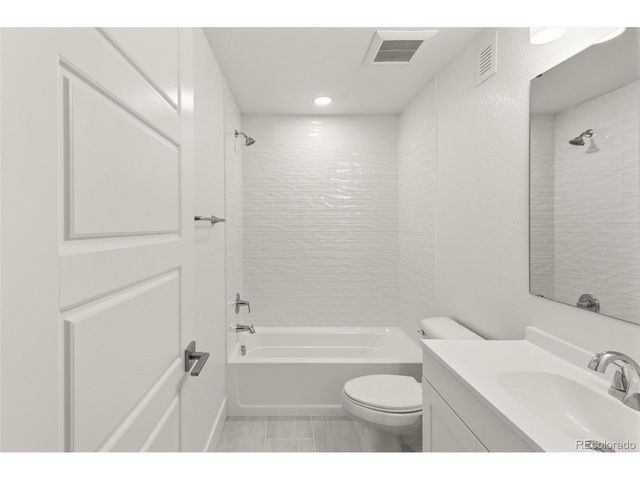 6121 Chester St, Denver, CO 80238